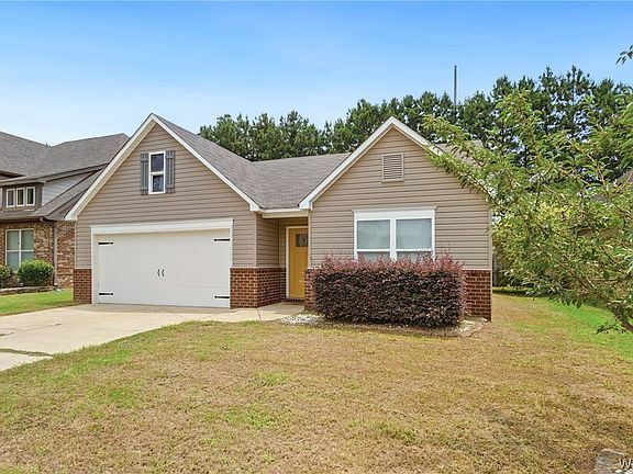 2nd image of 2709 Lily Cir