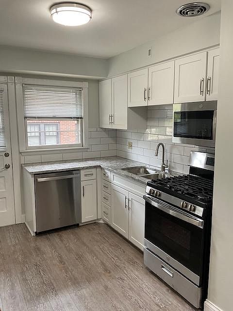 1st image of 222 Park Pl