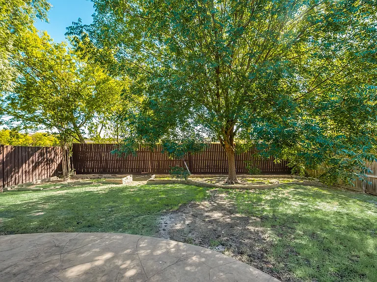 10911 Robincreek Ln — Photo 16