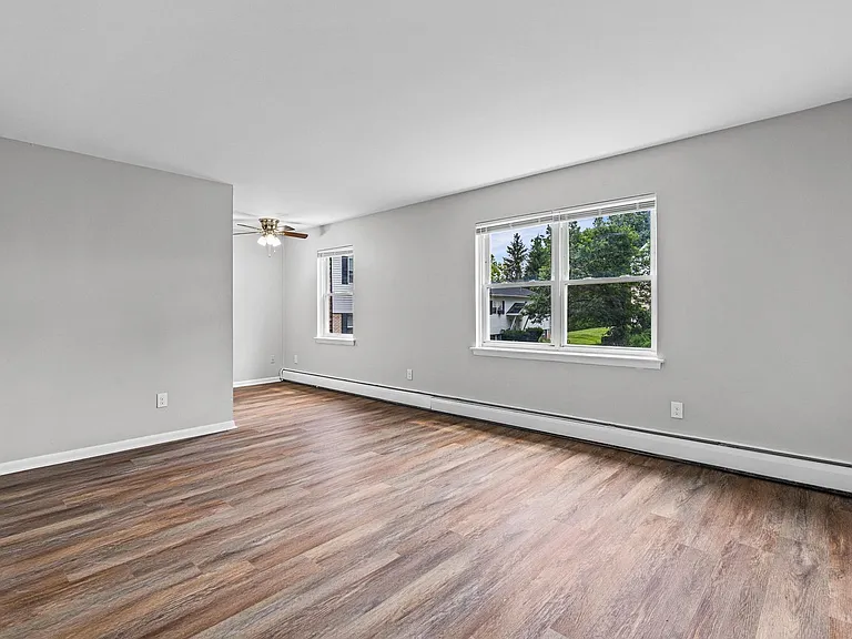 Canandaigua Garden Apartments — Photo 36