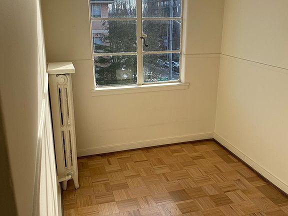 5th image of 4200 11th Ave NE #17