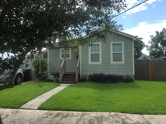 2nd image of 6013 Wickfield Dr