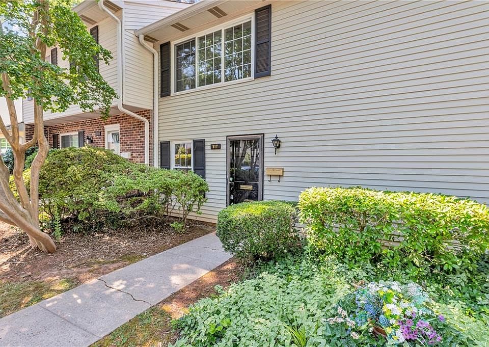 1st image of 317 Cabaret Ct SW