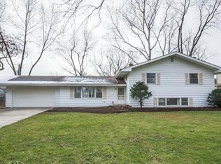536 Spruce Dr, Naperville, IL