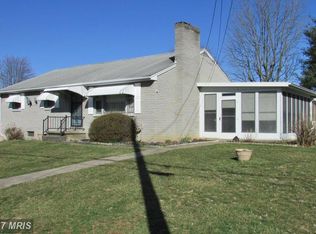 228 Pine Dr, Fayetteville, PA 17222