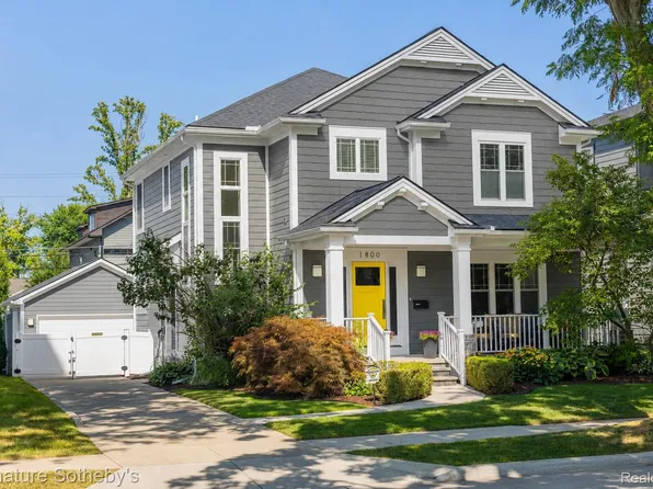 1800 Henrietta St, Birmingham, MI 48009