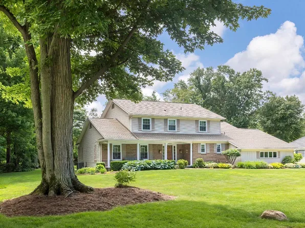 6355 Shadyside Dr, Erie, PA 16505