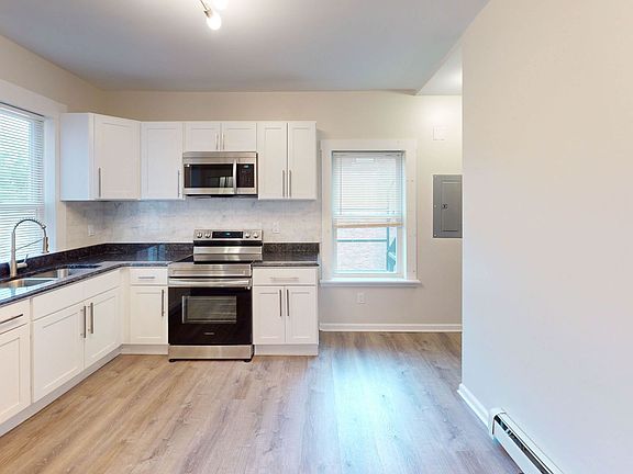 3rd image of 335 John St #2