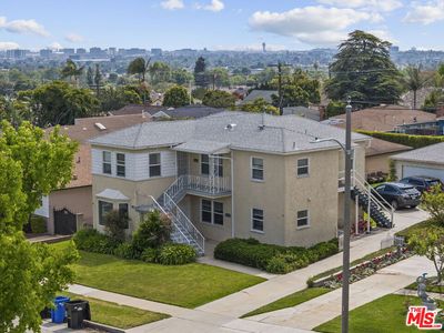 6111 S Fairfax Ave, Los Angeles, CA, 90056