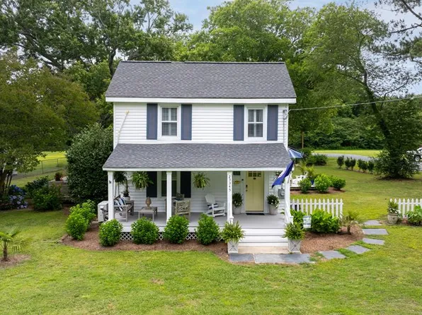23345 Fairview Rd, Cape Charles, VA 23310
