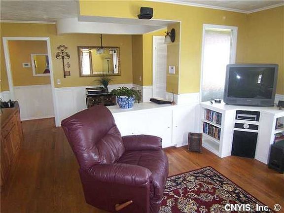 5th image of 130 Stockton Pl