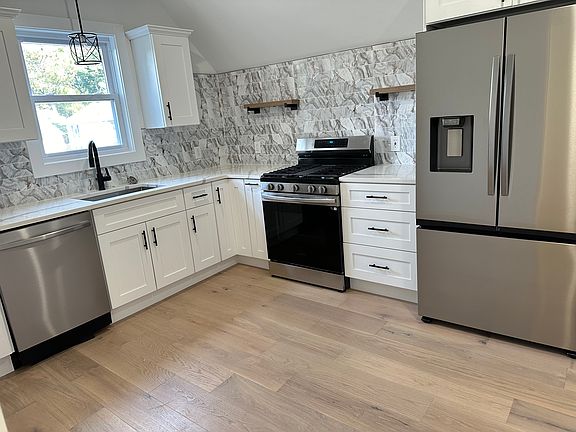 5th image of 17 Lincoln Pl Floor 2