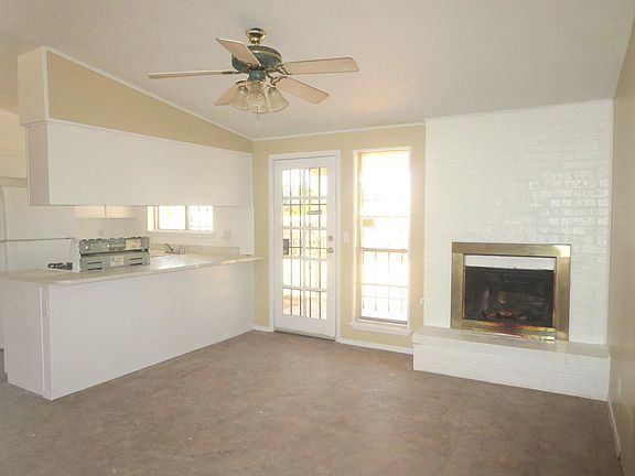 3rd image of 10102 Kirwood St