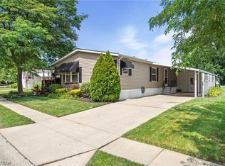 64 Periwinkle Dr, Olmsted Falls, OH 44138