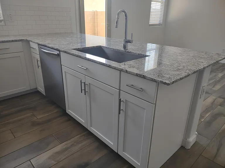 170 E Birchwood Pl — Photo 7