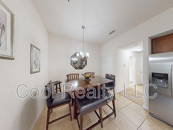 2nd image of 218 Larkin Pl #1
