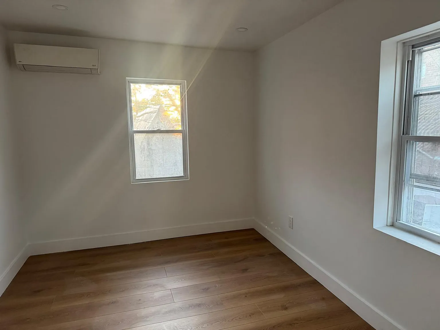 2 bed, 1000 sqft, $2,750 — Photo 4