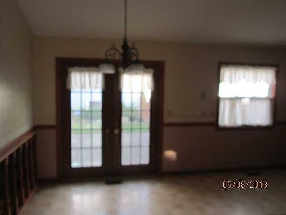 3rd image of 3523 Clayton Dr