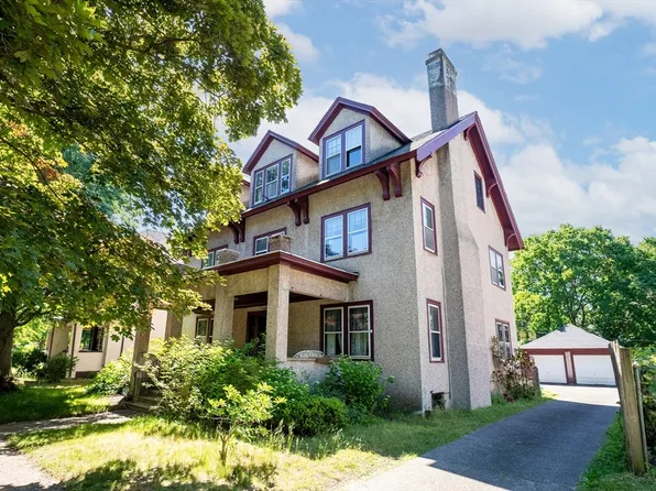 35 Spruceland Ave, Springfield, MA 01108