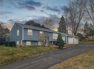 10 Edgewood Rd, Portland, CT 06480