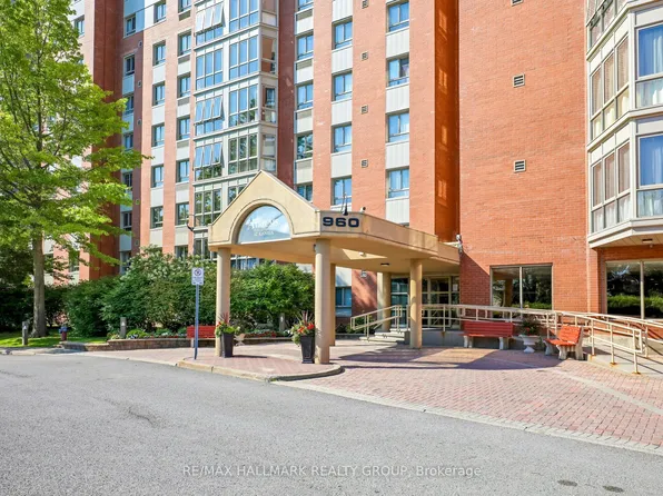 960 Teron Rd #906, Ottawa, ON K2K 2B6