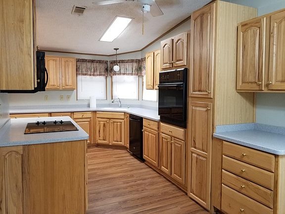 4th image of 312 Arapaho Trl