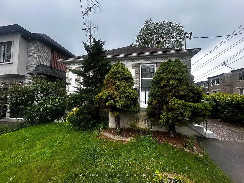 6 Hiawatha Pkwy #UPPER LEVEL