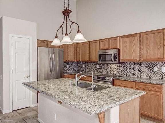 5th image of 3025 E Winged Foot Dr
