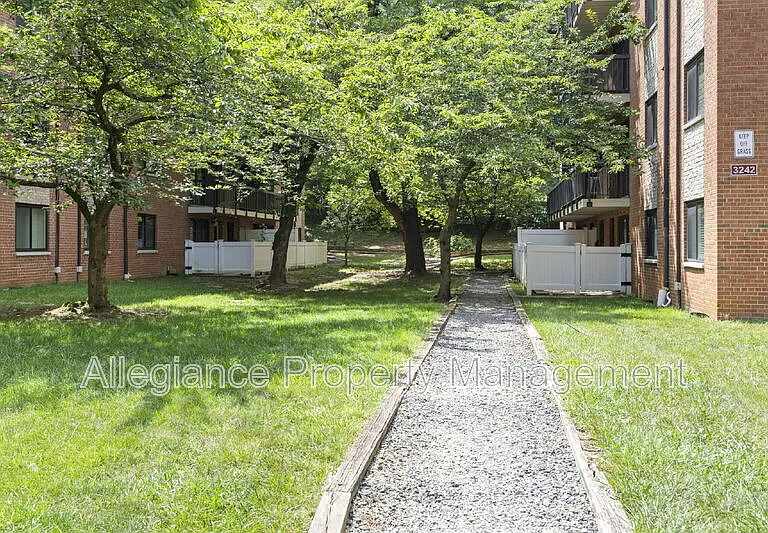 3312 S 28th St #303 — Photo 21
