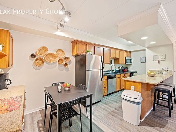 5th image of 3305 Jefferson Ave APT 1