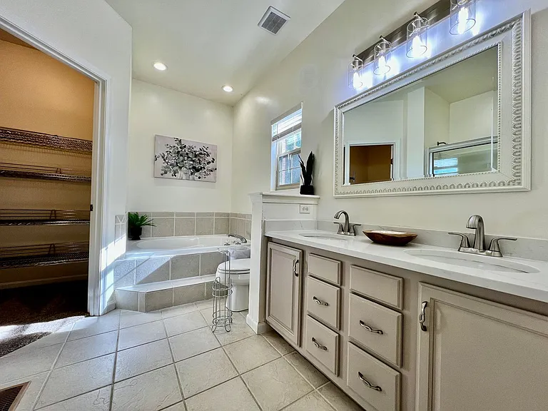 6608 Rosemont Ln — Photo 52