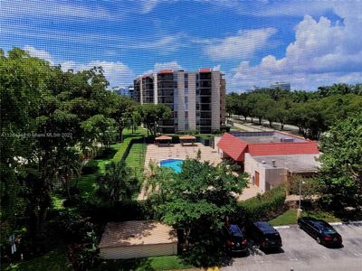 3301 N Country Club Dr APT 502, Aventura, FL, 33180