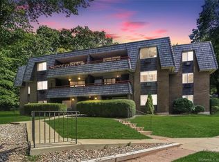 24 Stony Brook Dr APT C2, Glastonbury, CT 06033