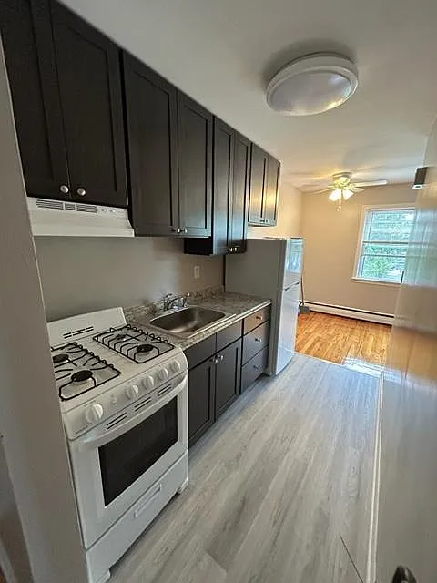 128 Newark Ave #5
