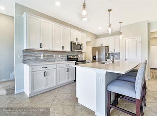 2393 Byron St, Palm Springs, FL 33406