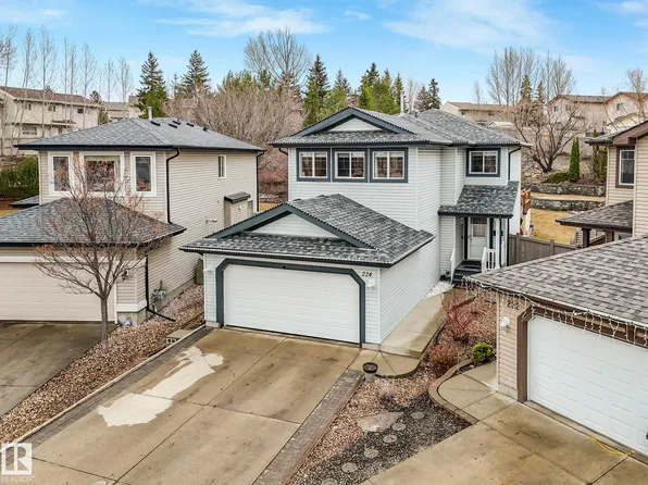 224 Hyndman Cres NW, Edmonton, AB T5A 5H9