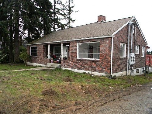 2nd image of 2022 Meridian Ave E