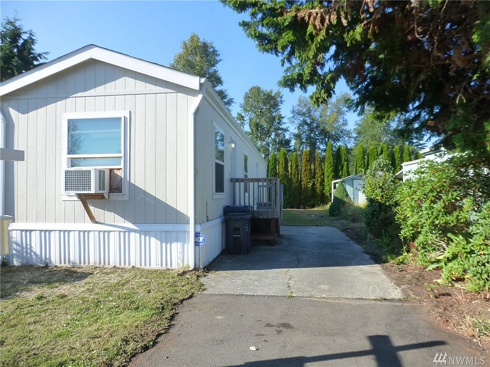 1st image of 16600 25th Ave NE Unit 3