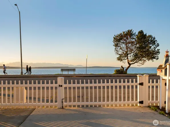 1587 Alki Avenue SW, Seattle, WA 98116