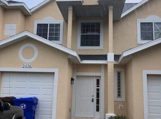2438 Temple Grove Ln, Kissimmee, FL 34741