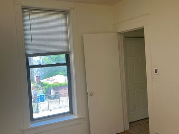 4th image of 735-37 S Western Ave #2S