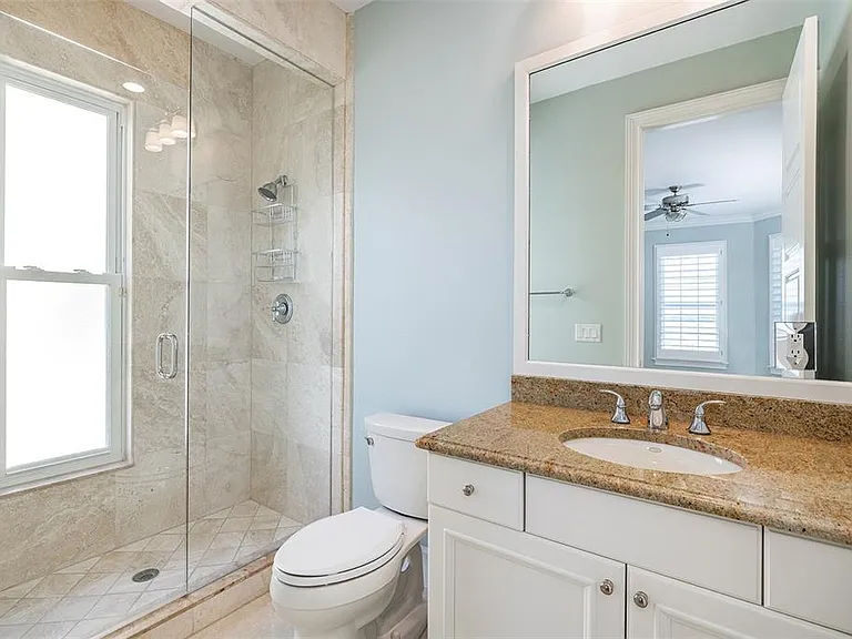 821 Bay Point Dr — Photo 22