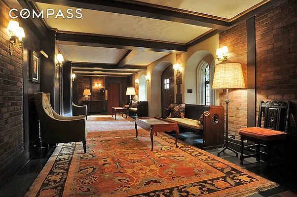 Rented by Compass | media 14