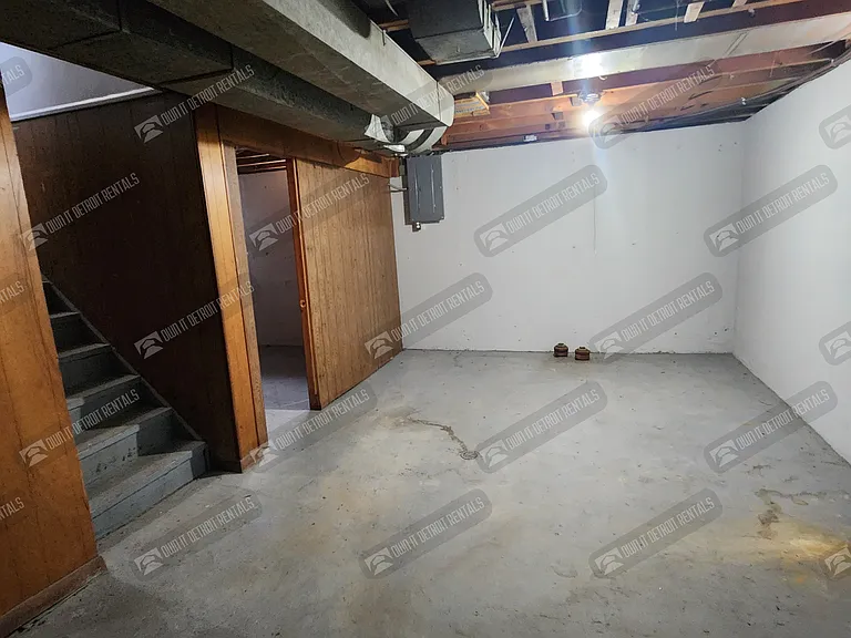 18492 Gilchrist St — Photo 26
