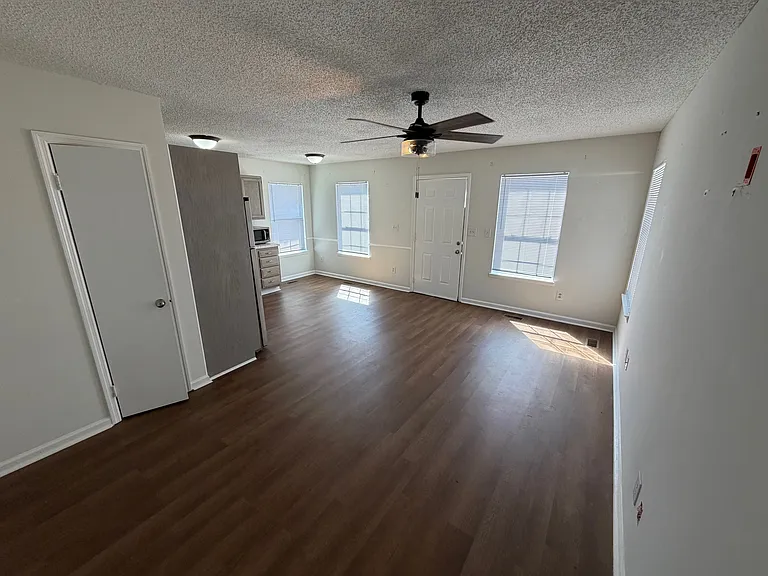 201 Forest Dr #B — Photo 7