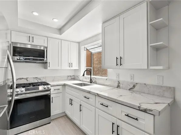 19861 Sandpiper Pl Unit 109, Santa Clarita, CA 91321