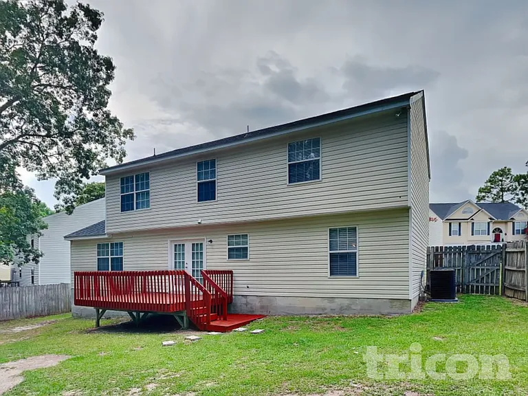 5 Red Thorn Ct — Photo 17