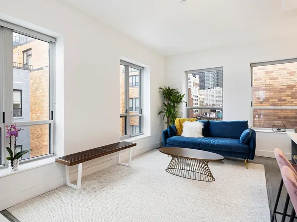 416 W 52nd St #708, New York, NY 10019