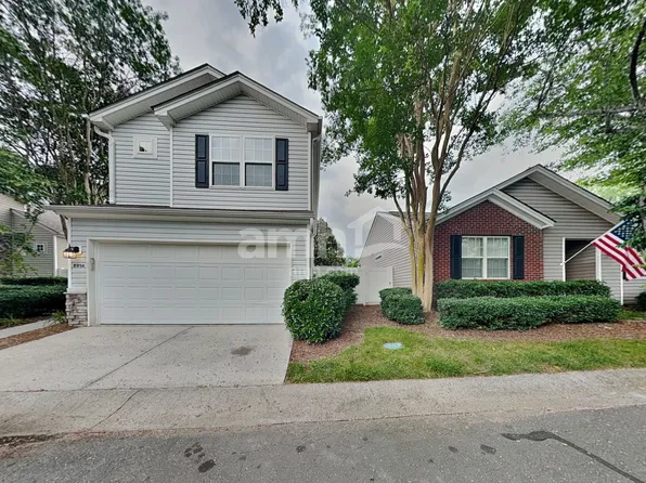 8914 Meadowmont View Dr, Charlotte, NC 28269