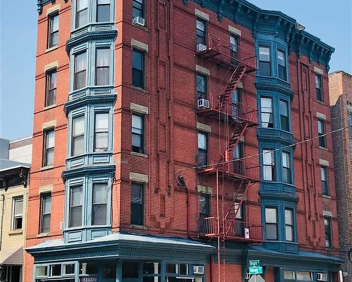 437 Jersey Ave #2E — Photo 13